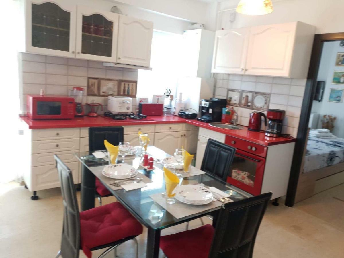 Apartament Briza De Promenada 1 นาโวดาริ ภายนอก รูปภาพ